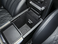 2022款 3.0T 运动版 造境型 7座