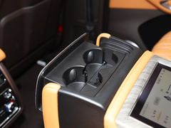 2022款 3.0T 运动版 造境型 5座