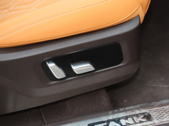 2022款 3.0T 运动版 造境型 5座