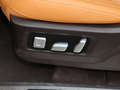 2022款 3.0T 运动版 造境型 5座