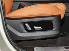 2022款 3.0T 运动版 造境型 5座