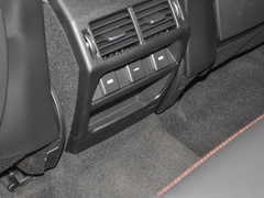 2022款 P300e 性能科技版
免税
