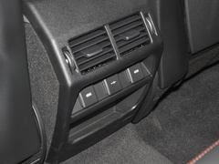 2022款 P300e 性能科技版
免税
