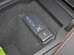 2022款 P300e 性能科技版
免税
