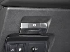 2022款 P300e 性能科技版
免税
