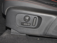 2022款 P300e 性能科技版
免税
