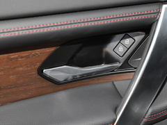 2022款 P300e 性能科技版
免税
