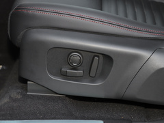 2022款 P300e 性能科技版
免税
