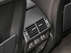 2022款 P300e 性能科技版
免税
