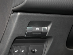 2022款 P300e 性能科技版
免税
