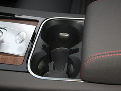 2022款 P300e 性能科技版
免税
