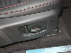2022款 P300e 性能科技版
免税
