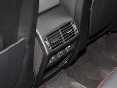 2022款 P300e 性能科技版
免税
