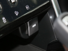 2022款 P300e 性能科技版
免税
