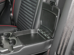 2022款 P300e 性能科技版
免税
