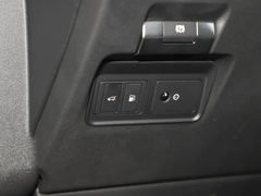 2022款 P300e 性能科技版
免税
