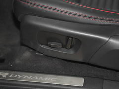 2022款 P300e 性能科技版
免税
