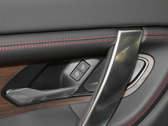2022款 P300e 性能科技版
免税
