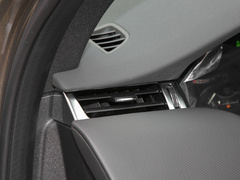 2022款 P300e 性能科技版
免税
