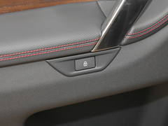 2022款 P300e 性能科技版
免税

