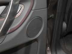 2022款 P300e 性能科技版
免税
