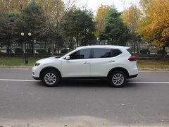 2022款 2.0L 两驱智联舒享版