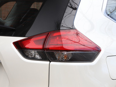 2022款 2.0L 两驱智联舒享版
