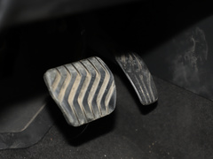 2022款 2.0L 两驱智联舒享版