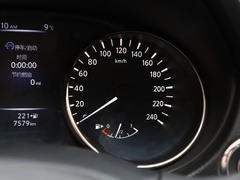 2022款 2.0L 两驱智联舒享版