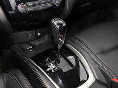 2022款 2.0L 两驱智联舒享版