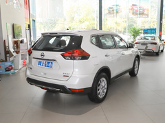 2022款 2.0L 两驱智联臻享版