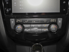2022款 2.0L 两驱智联臻享版