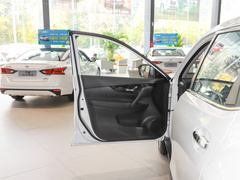 2022款 2.0L 两驱智联臻享版