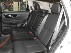 2022款 2.0L 两驱智联臻享版