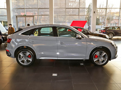 2022款 40 TFSI 时尚型