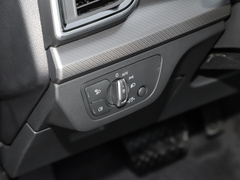 2022款 40 TFSI 豪华型