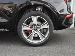 2022款 40 TFSI 豪华型