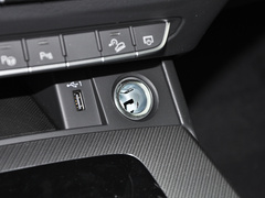 2022款 40 TFSI 豪华型