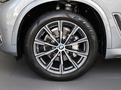 2022款 xDrive 30Li M运动套装