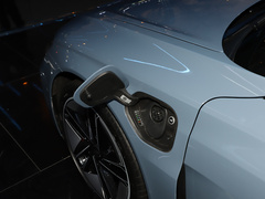 2023款 Launch Edition
