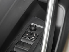 2022款 2.0L CVT领先版