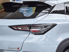 2022款 2.0T 尊贵型