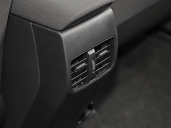 2022款 2.0L 精英版