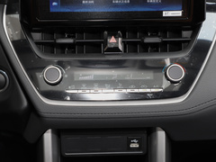 2022款 2.0L 精英版