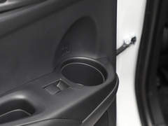 2022款 2.0L 精英版