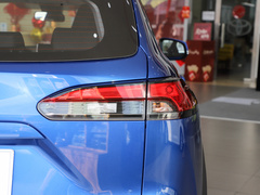 2022款 2.0L 豪华版