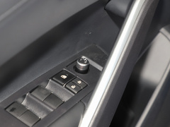 2022款 2.0L 豪华版