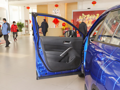 2022款 2.0L 豪华版