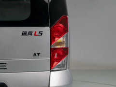 2022款 2.0T 自动公务版