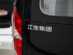 2022款 2.0T 自动商务版